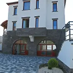 Sugó Panzió Bed and breakfast 4*