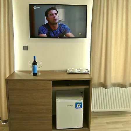 Sugó Panzió Bed and breakfast 4*