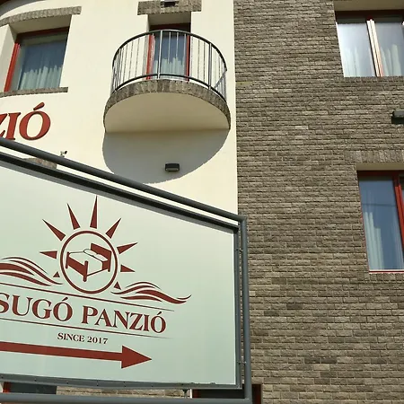 Sugó Panzió Bed and breakfast