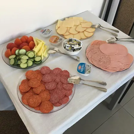 Bed and breakfast Sugó Panzió 4*